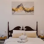Main Street Retreat With Free Parking * Szarajevó