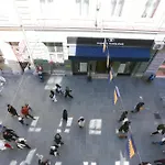 Main Street Retreat With Free Parking Апартаменты *
