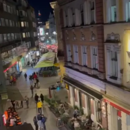 Main Street Retreat With Free Parking شقة سراييفو