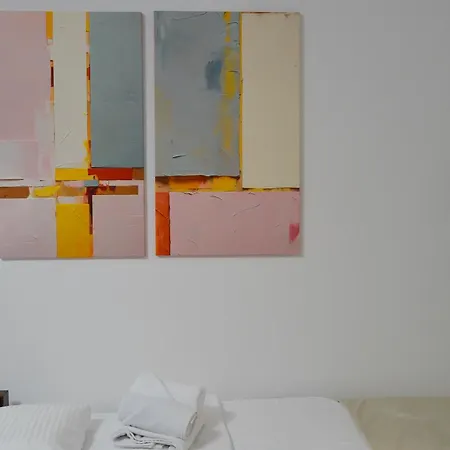 Main Street Retreat With Free Parking شقة *