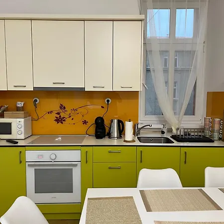 Main Street Retreat With Free Parking Apartment Sarajevo