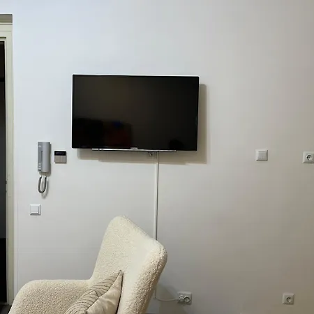 Apartment Main Street Retreat With Free Parking Sarajevo
