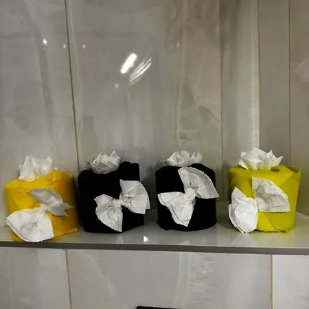 Main Street Retreat With Free Parking アパート サラエヴォ