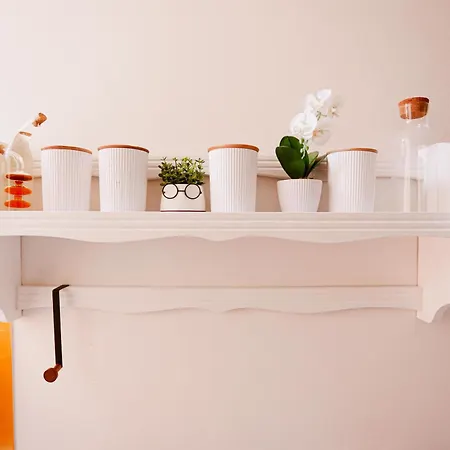 Main Street Retreat With Free Parking