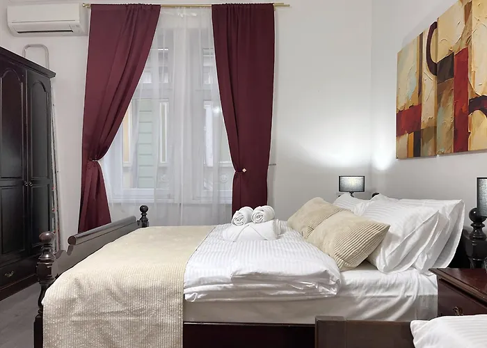 Apartmán Main Street Retreat With Free Parking *