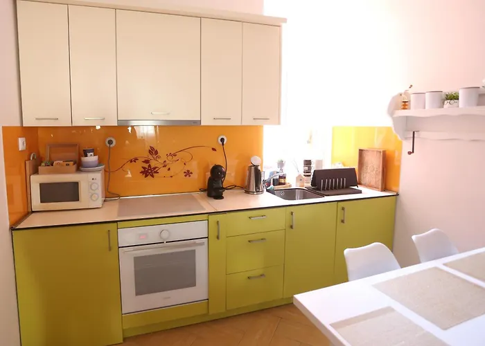 Main Street Retreat With Free Parking * Sarajevo