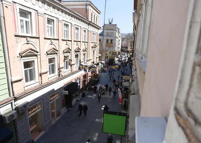 Main Street Retreat With Free Parking Sarajevo